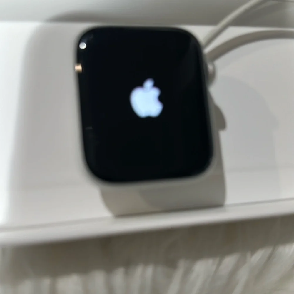 Apple Watch series 6 silver aluminum case 44mm